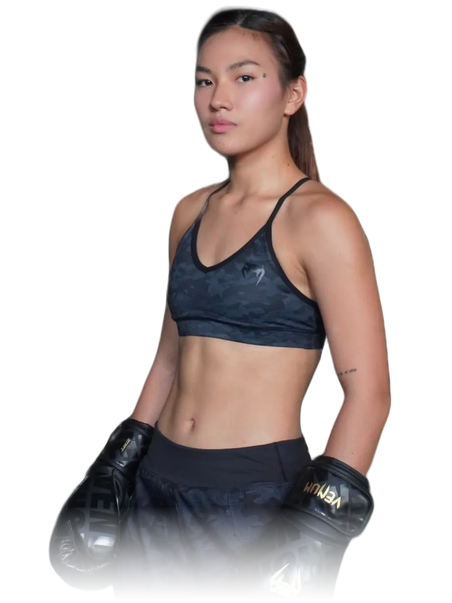Kylie Mallari, Blue corner